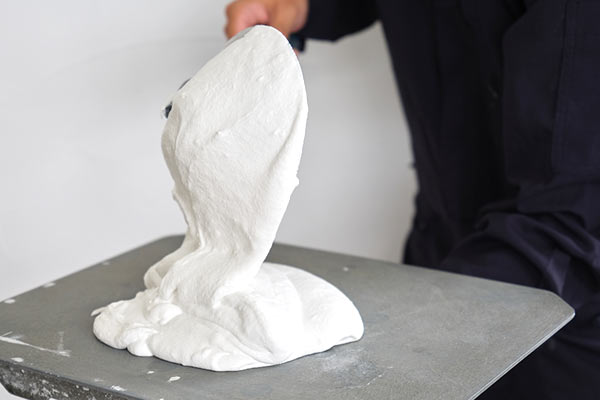 壁を作品にするヌリコラージュ